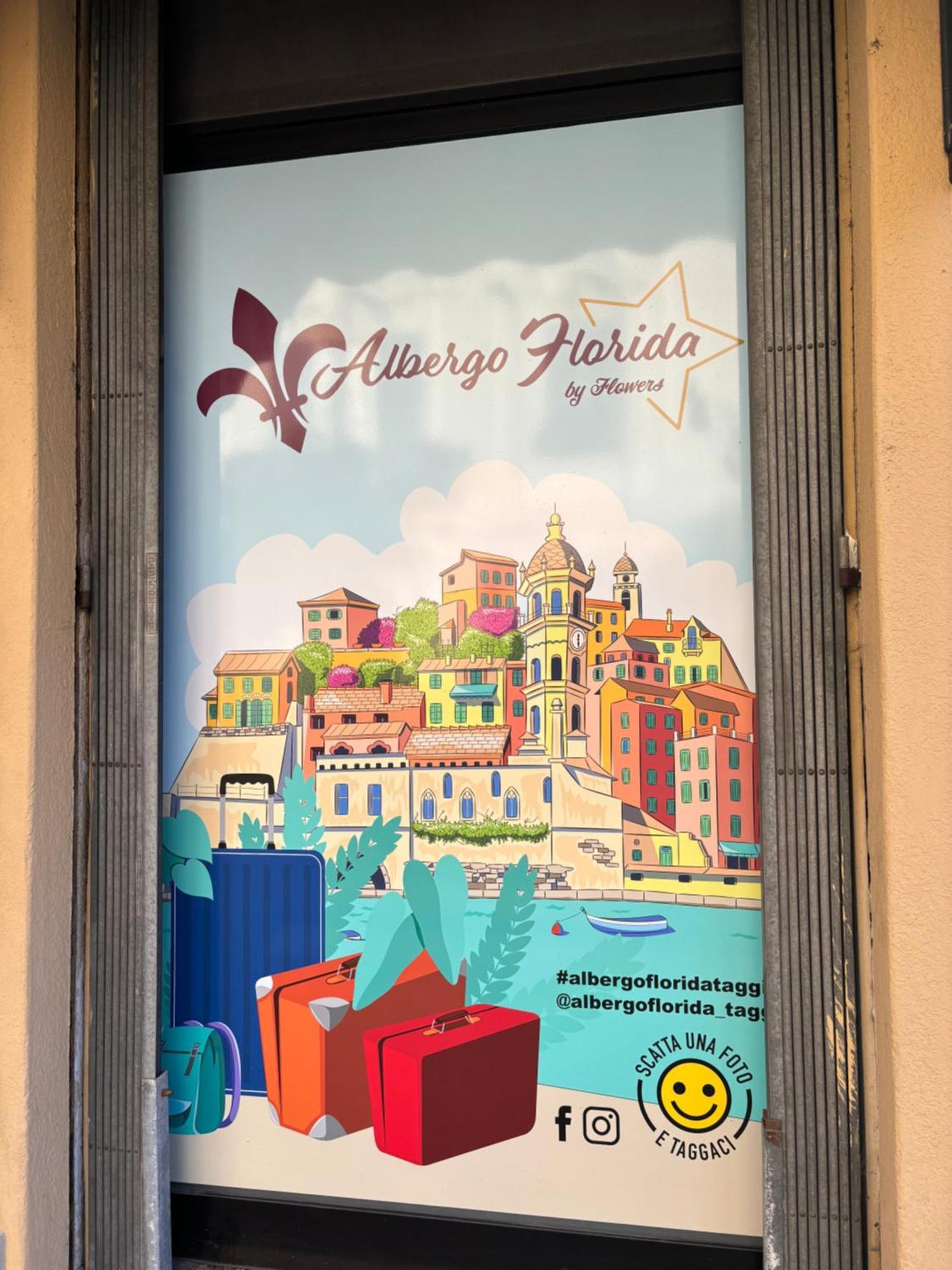 Albergo Florida Таджа Екстер'єр фото
