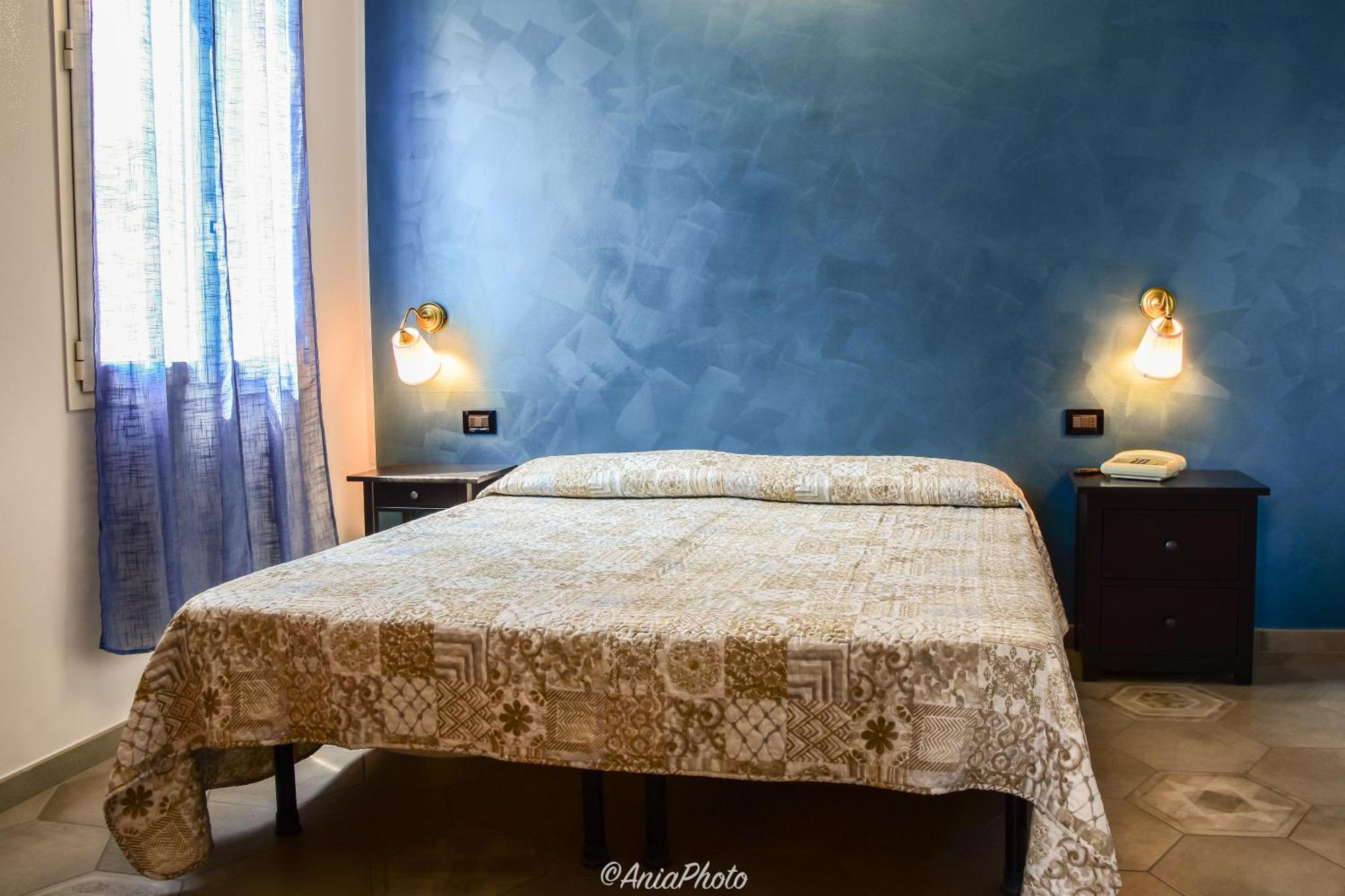 Albergo Florida Таджа Екстер'єр фото